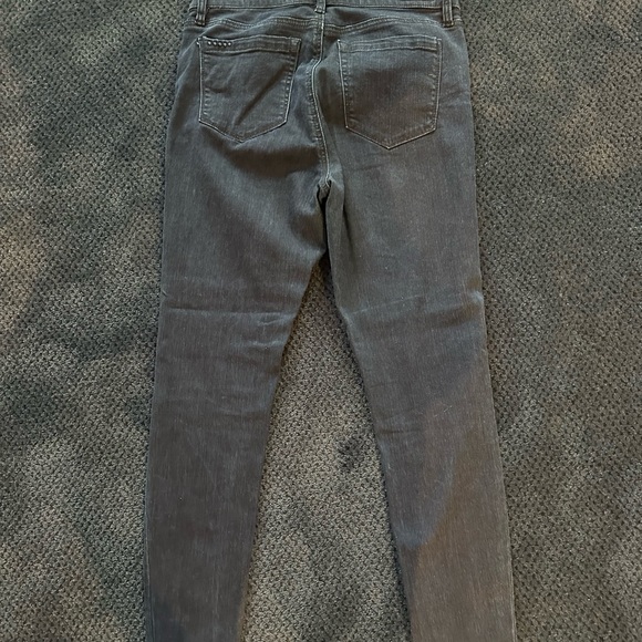 EUC Blank NYC jeans. - Picture 6 of 9
